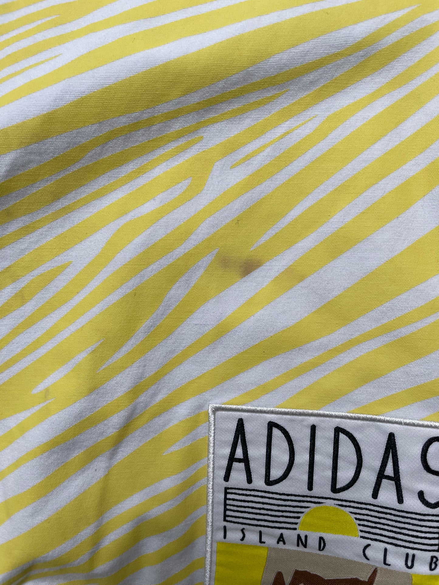 Vintage Y2K Adidas Island Club 1988 Archive Series Sweatshirt Medium