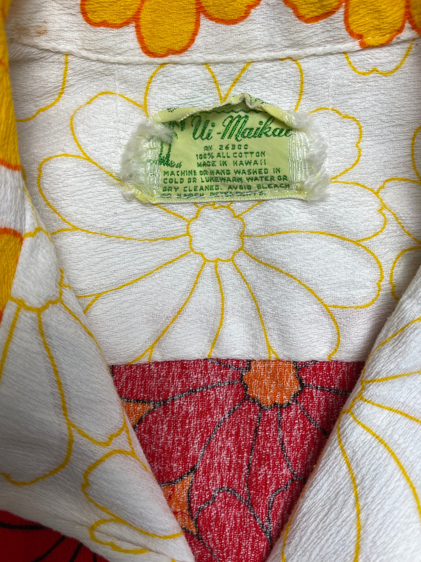 Vintage 60s Ui-Maikai Floral Hawaiian Button Down Shirt Medium