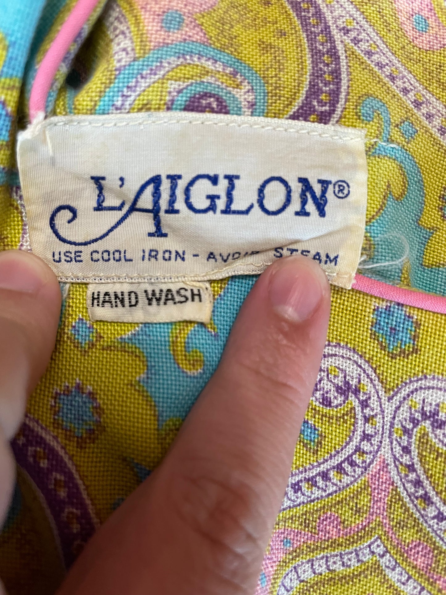 Vintage 60s L’Aiglon Bright Playful Paisley Sleeveless Mini Dress