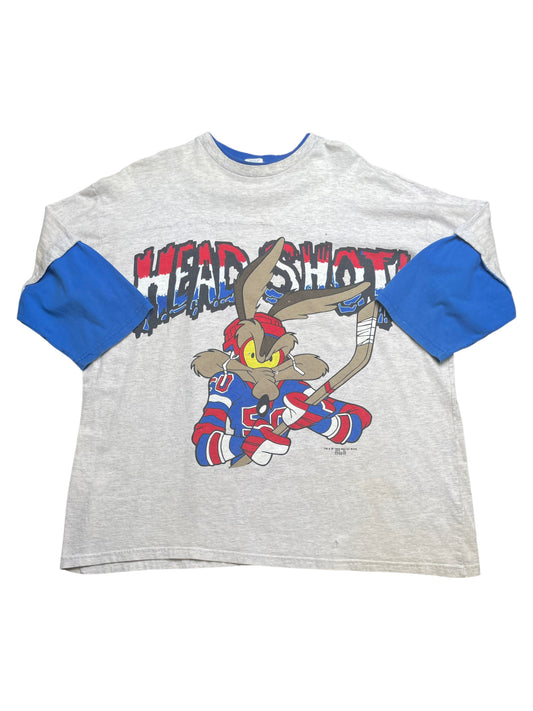 Vintage 1995 Wile E. Coyote Looney Tunes “Head Shot” Hockey Themed Tshirt XLarge