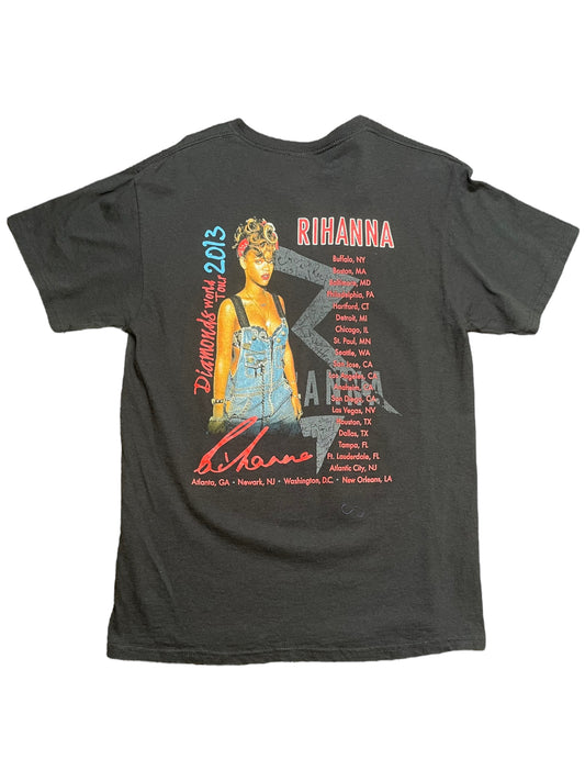 Vintage Y2K 2013 Rihanna Diamonds World Tour Tshirt Medium